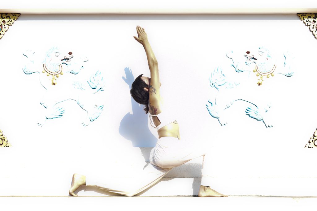 guerrero de yoga, foto inspiradora en la que salgo yo en primer plano